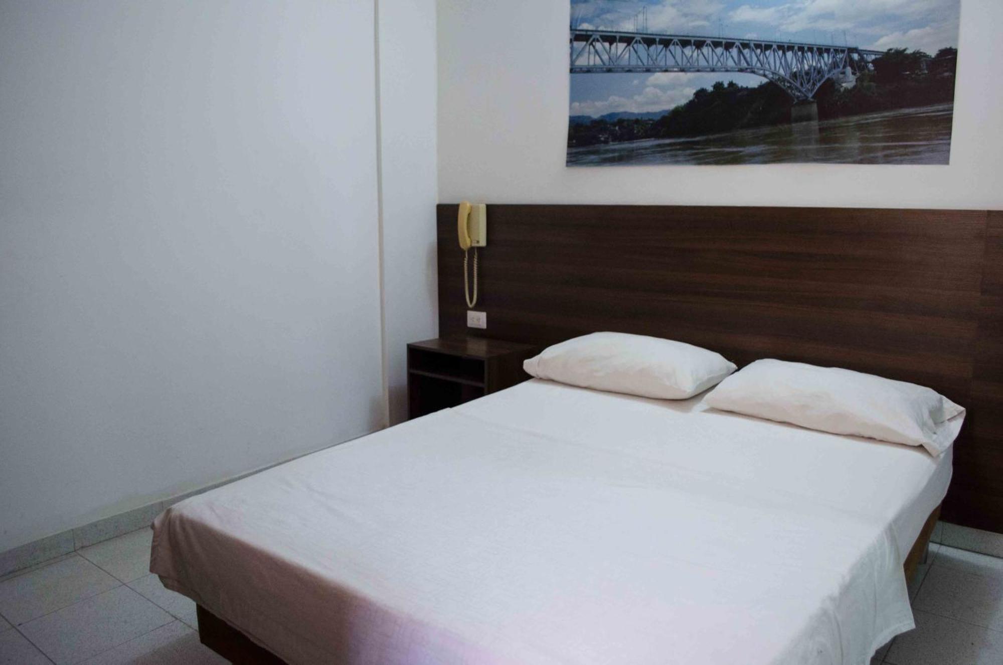 Hotel Elimar Хирардот Екстериор снимка